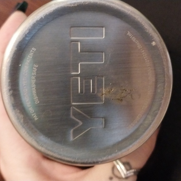 YETI BRAND TURQUOISE 20 OZ INSULATED TUMBLER - Picture 7 of 8